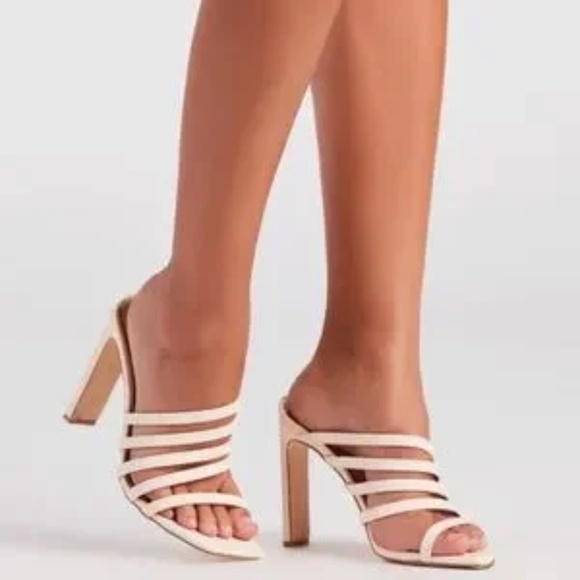 Raise The Bar Strappy Block Heel Mules - Picture 4 of 4